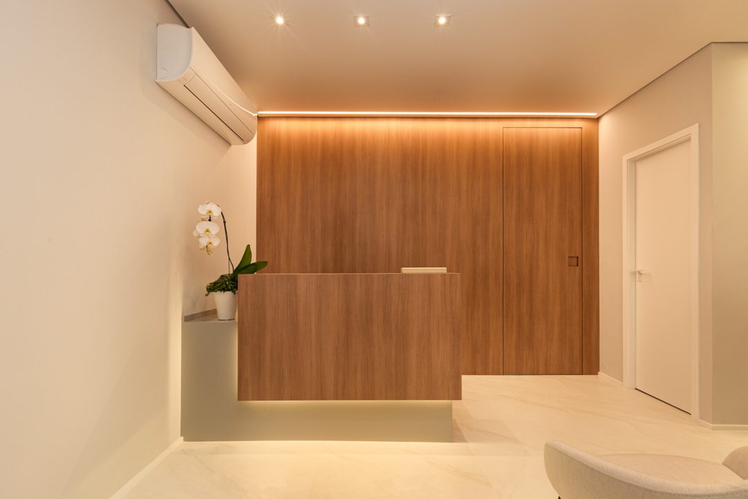 Recepção sofisticada de clínica médica