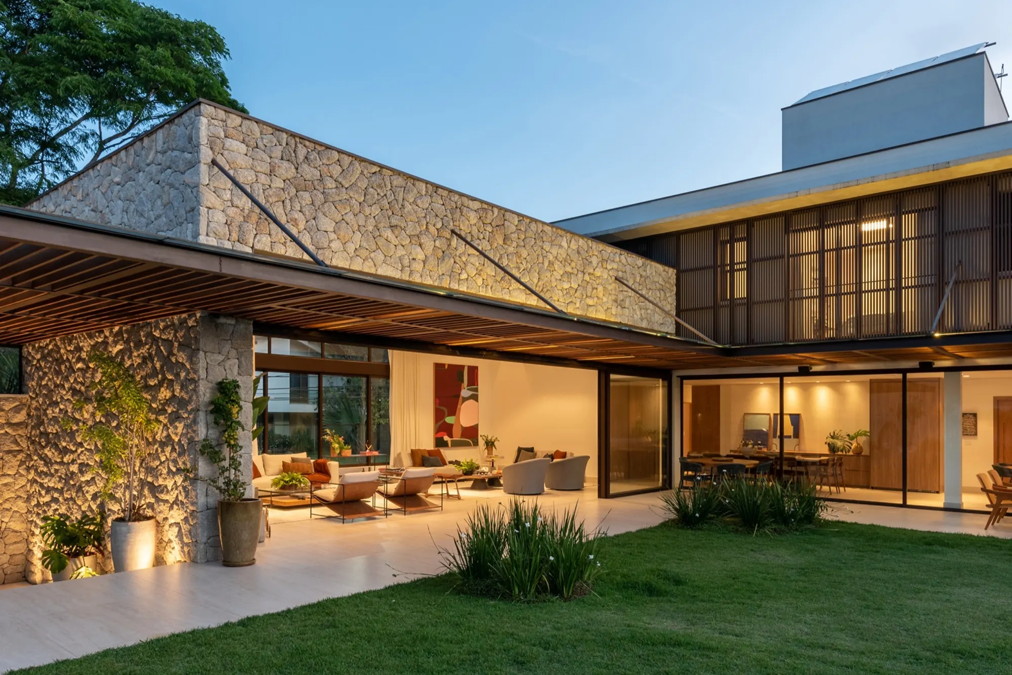 Projeto de arquitetura C2H — Casa Atenas