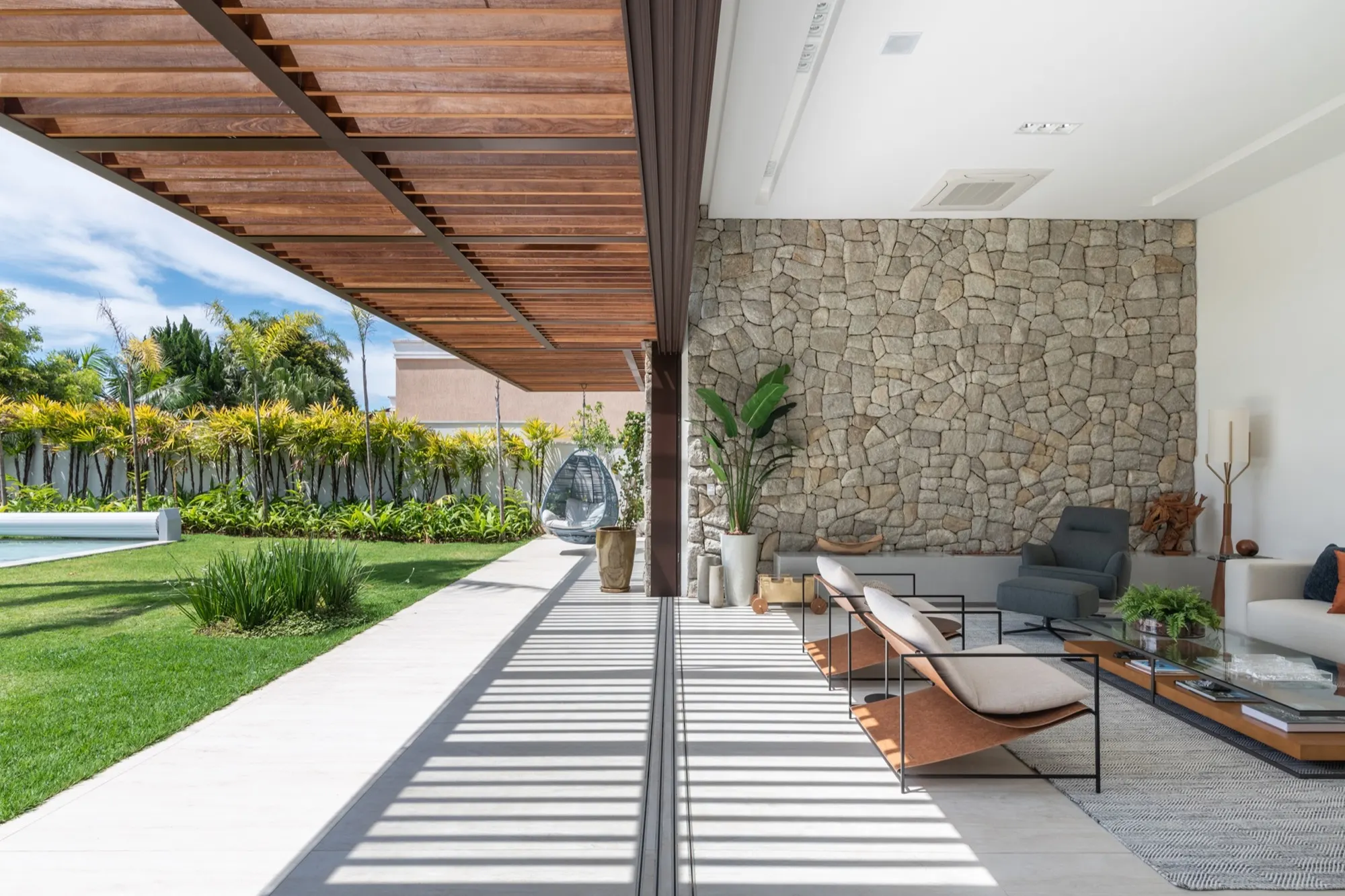 Projeto de arquitetura C2H — Casa Atenas