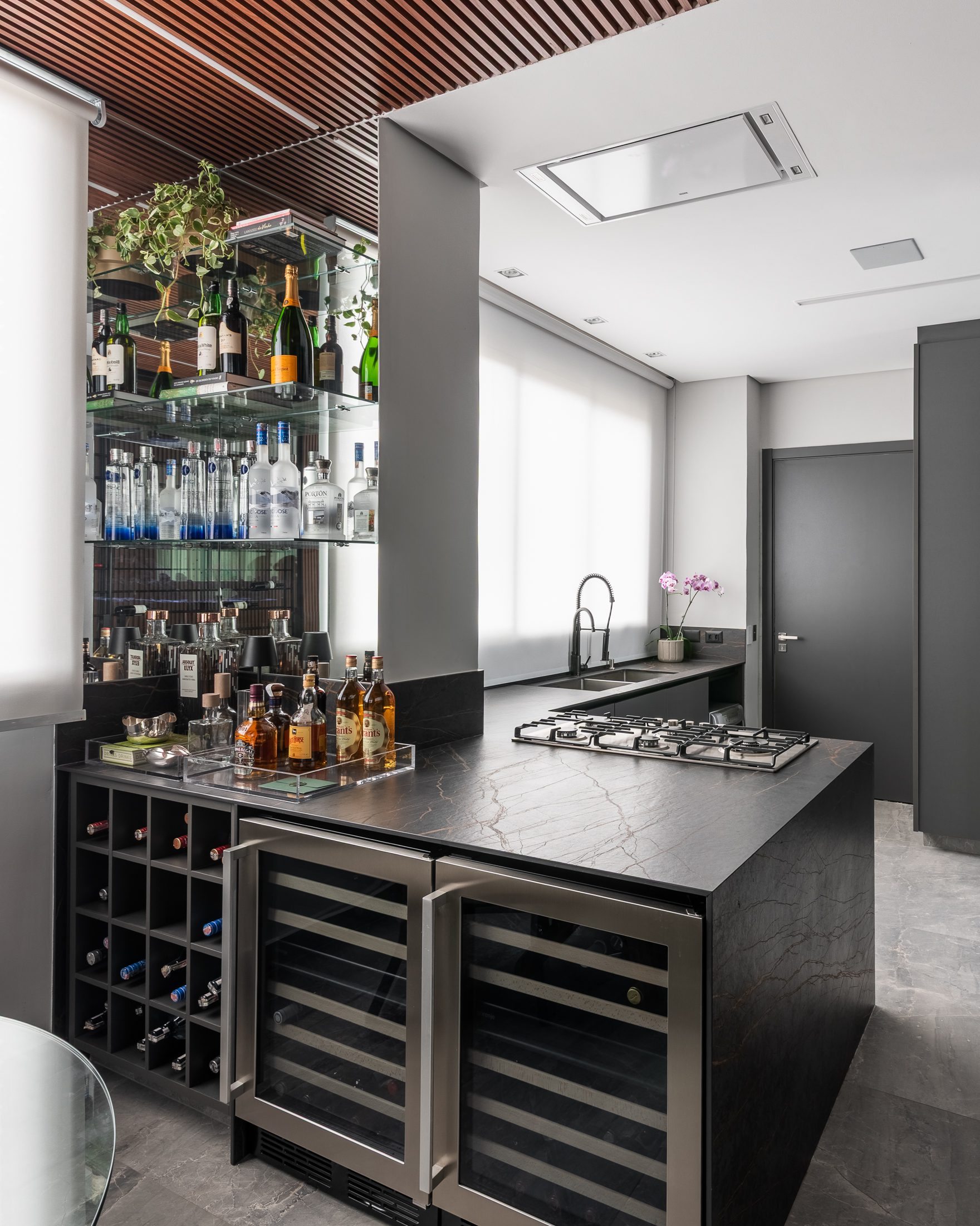 Projetos de cozinha em tons de cinza